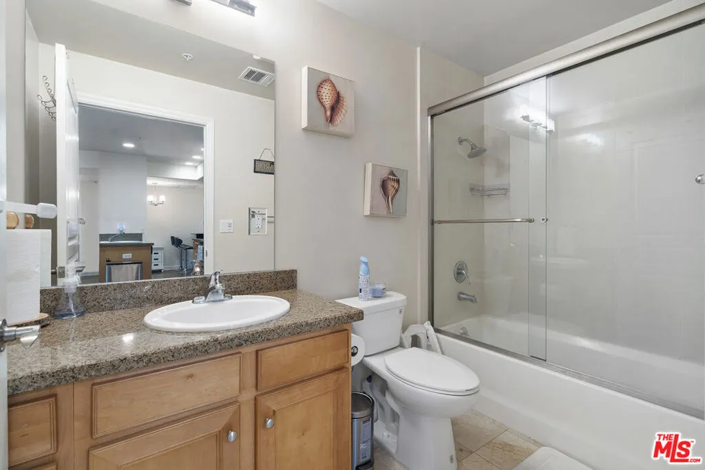 2321 W 10th Street 305, Los Angeles, California 90006 home-pic-19