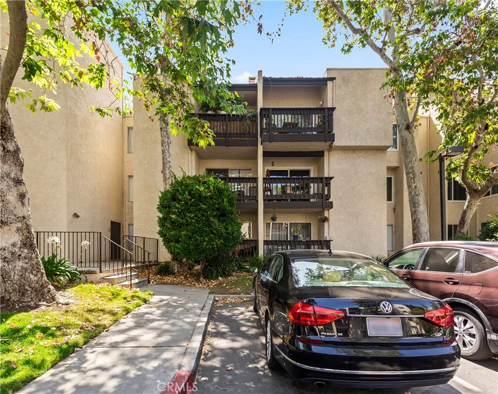 7109 Summertime Lane, Culver City, California 90230 home-pic-1