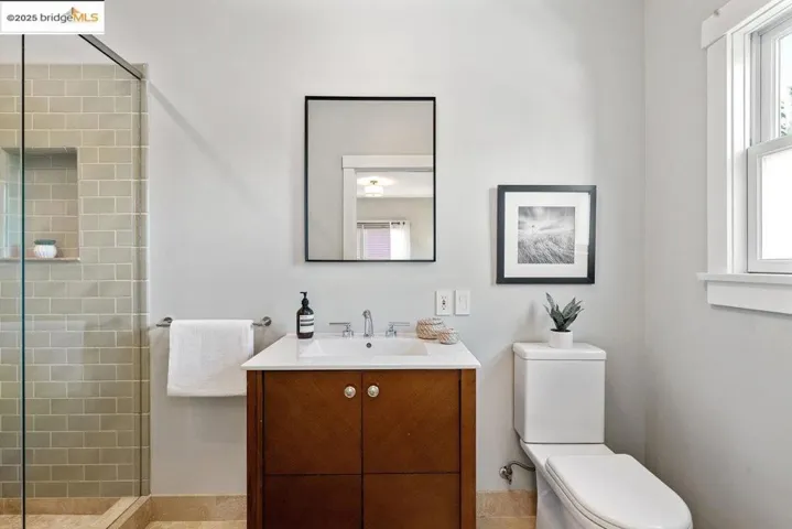 480 58th St, Oakland, California 94609