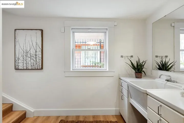 480 58th St, Oakland, California 94609