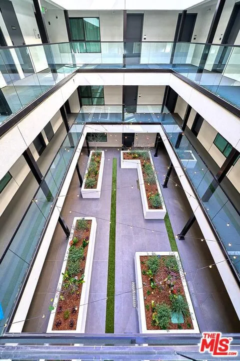 321 S Oxford Avenue 305, Los Angeles, California 90010 home-pic-31