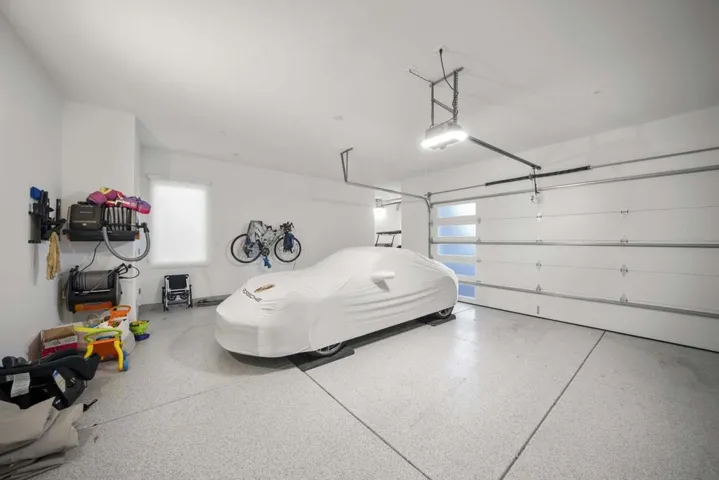 61_Garage