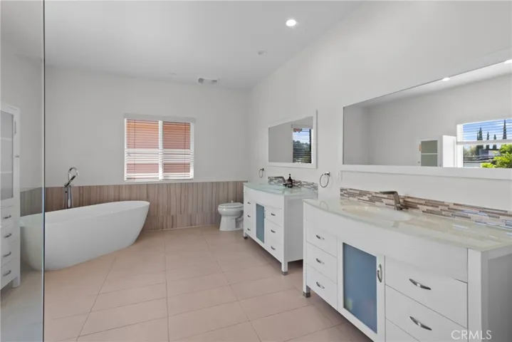 5016 Lindley Avenue, Encino, California 91316