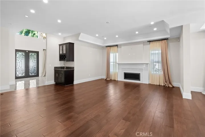 5016 Lindley Avenue, Encino, California 91316