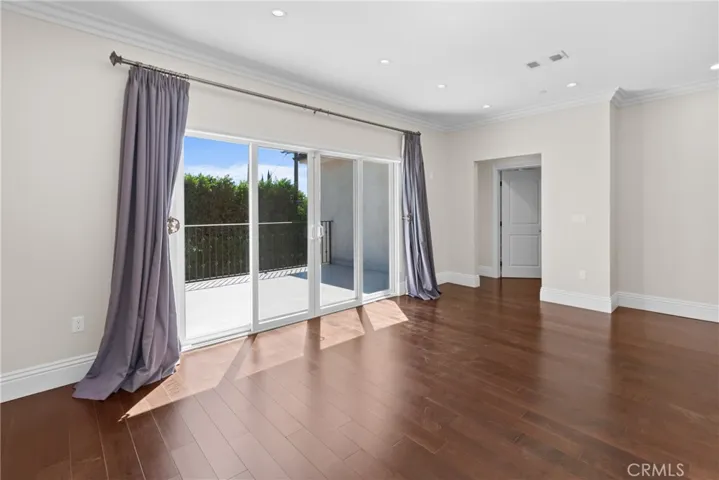 5016 Lindley Avenue, Encino, California 91316