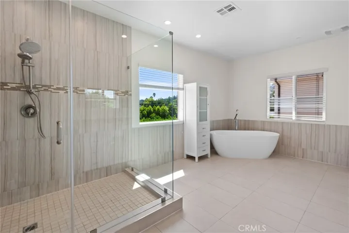 5016 Lindley Avenue, Encino, California 91316