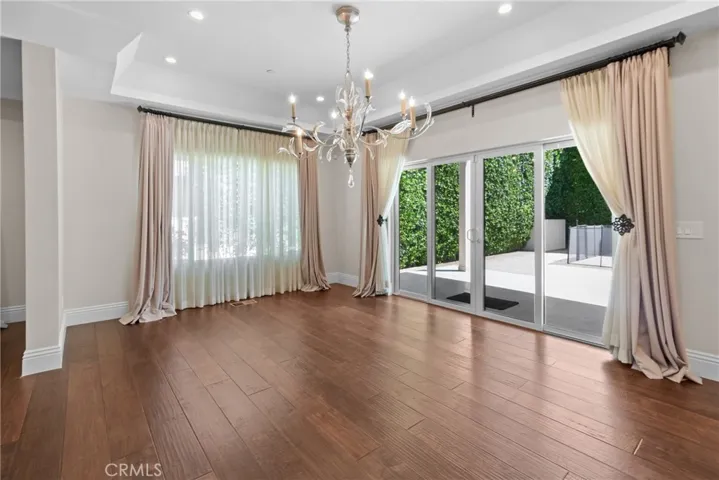 5016 Lindley Avenue, Encino, California 91316