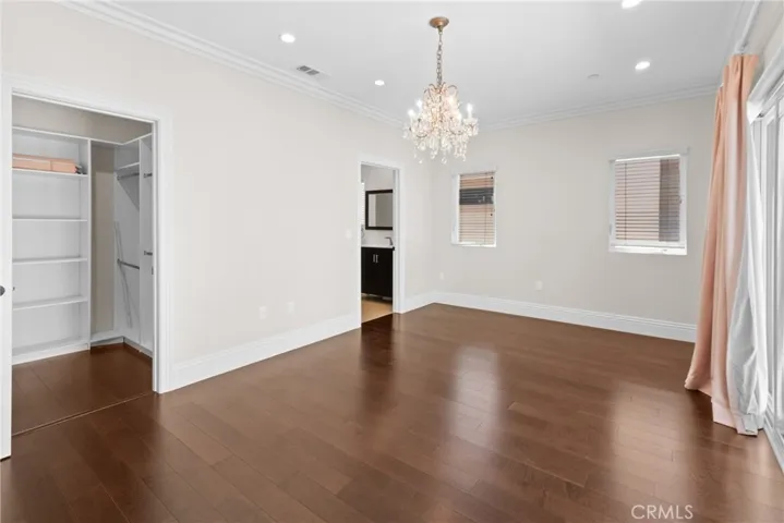 5016 Lindley Avenue, Encino, California 91316