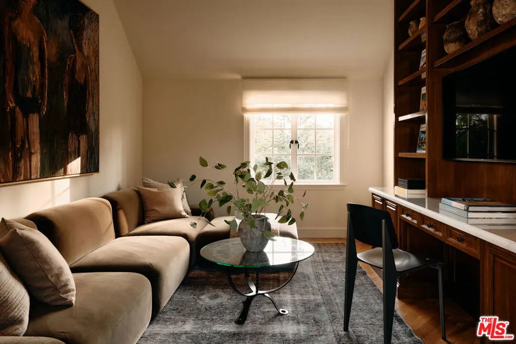 826 Greenway Drive, Beverly Hills, California 90210 home-pic-21