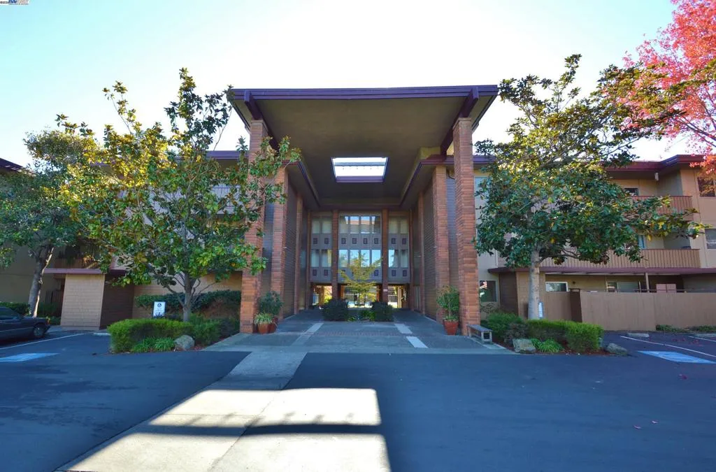 1333 Webster St A107, Alameda, California 94501 home-pic-0