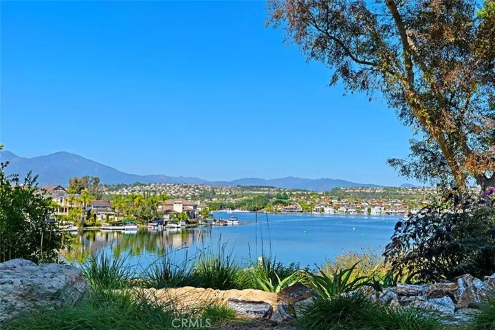 21182 Cedar Lane, Mission Viejo, California 92691