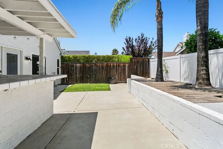 21182 Cedar Lane, Mission Viejo, California 92691