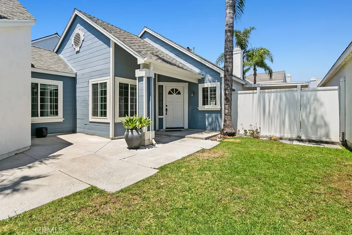 21182 Cedar Lane, Mission Viejo, California 92691