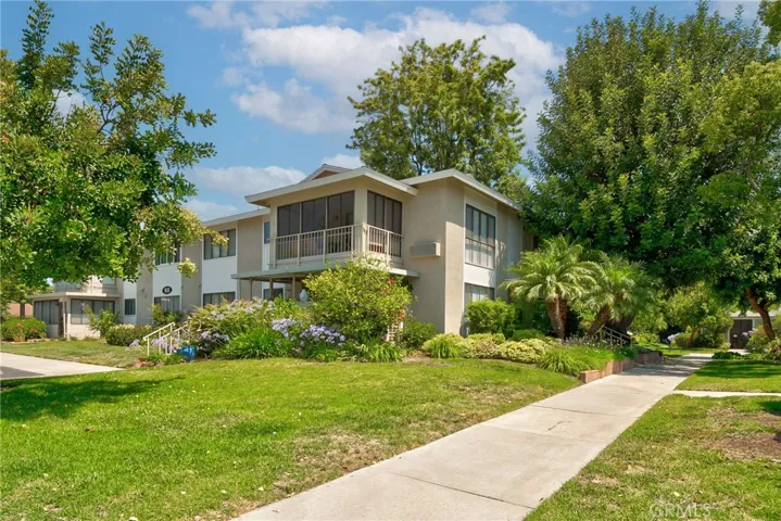 922 Avenida Majorca O, Laguna Woods, California 92637