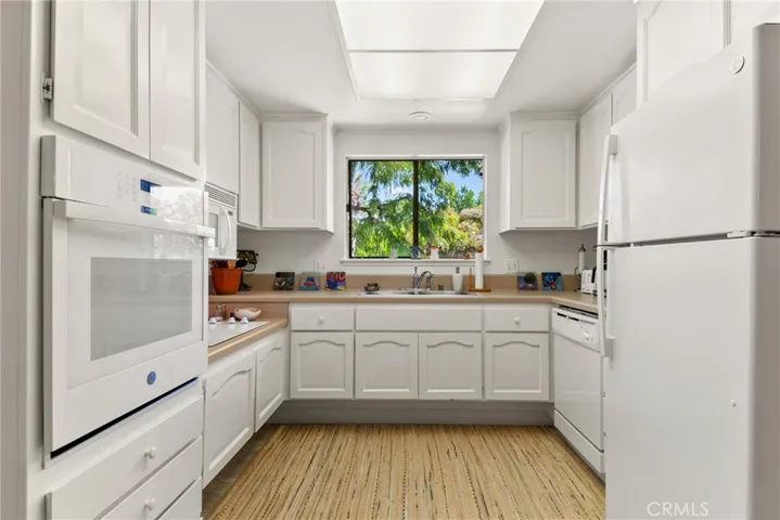 922 Avenida Majorca O, Laguna Woods, California 92637