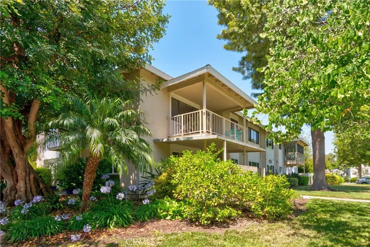 922 Avenida Majorca O, Laguna Woods, California 92637