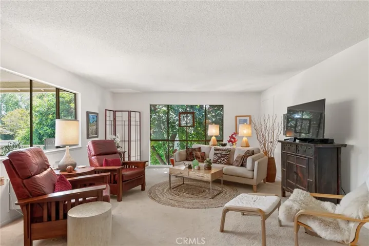 922 Avenida Majorca O, Laguna Woods, California 92637