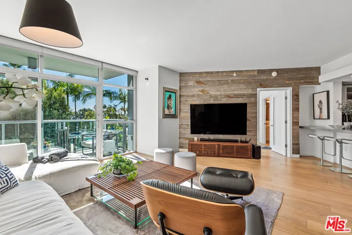 13700 Marina Pointe Drive 529, Marina Del Rey, California 90292