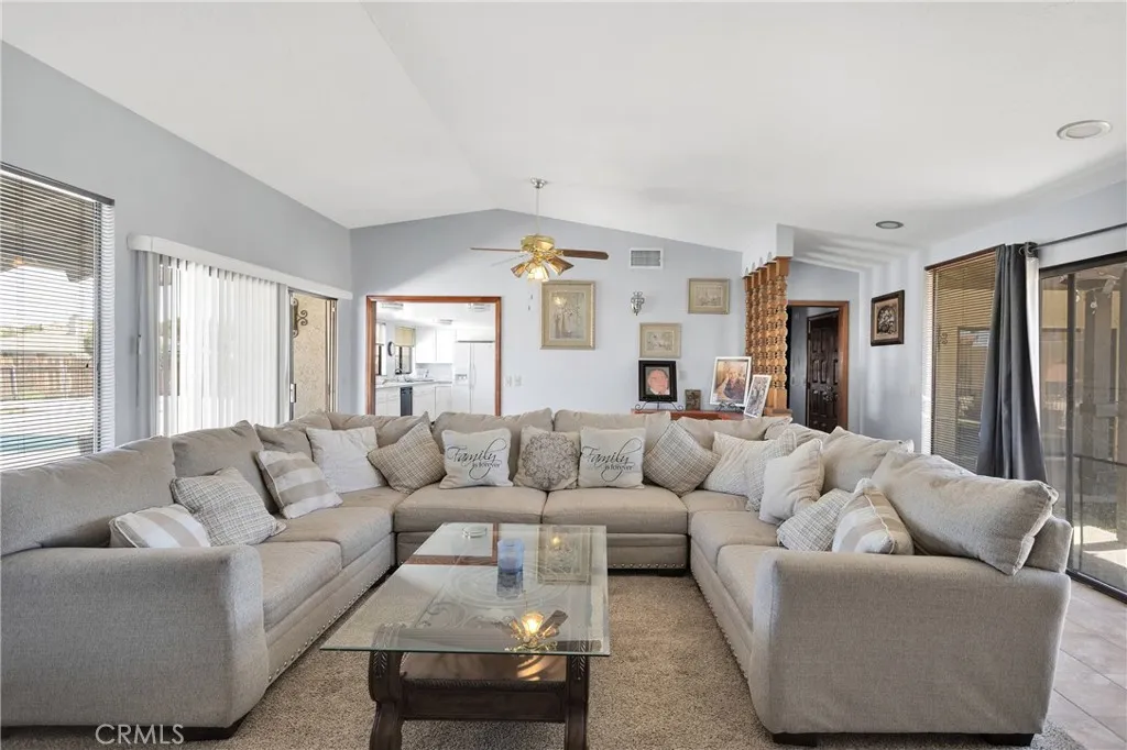 19678 Red Feather Road, Apple Valley, California 92307 home-pic-7