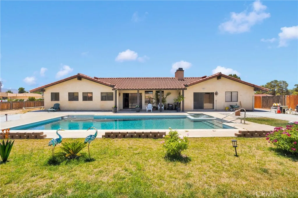 19678 Red Feather Road, Apple Valley, California 92307 home-pic-4