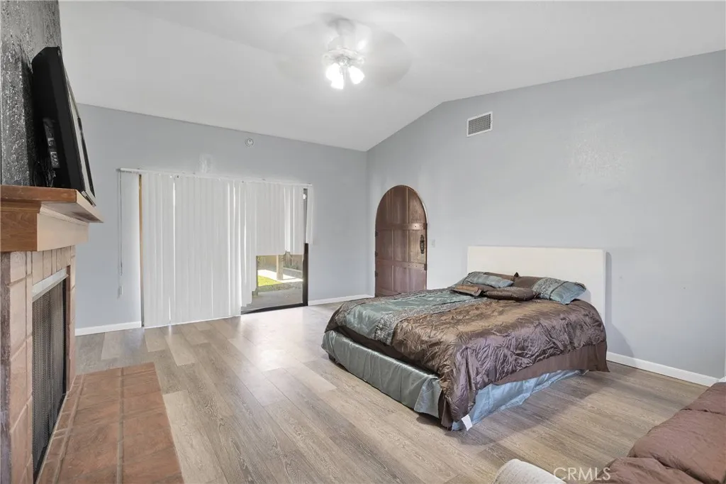 19678 Red Feather Road, Apple Valley, California 92307 home-pic-25