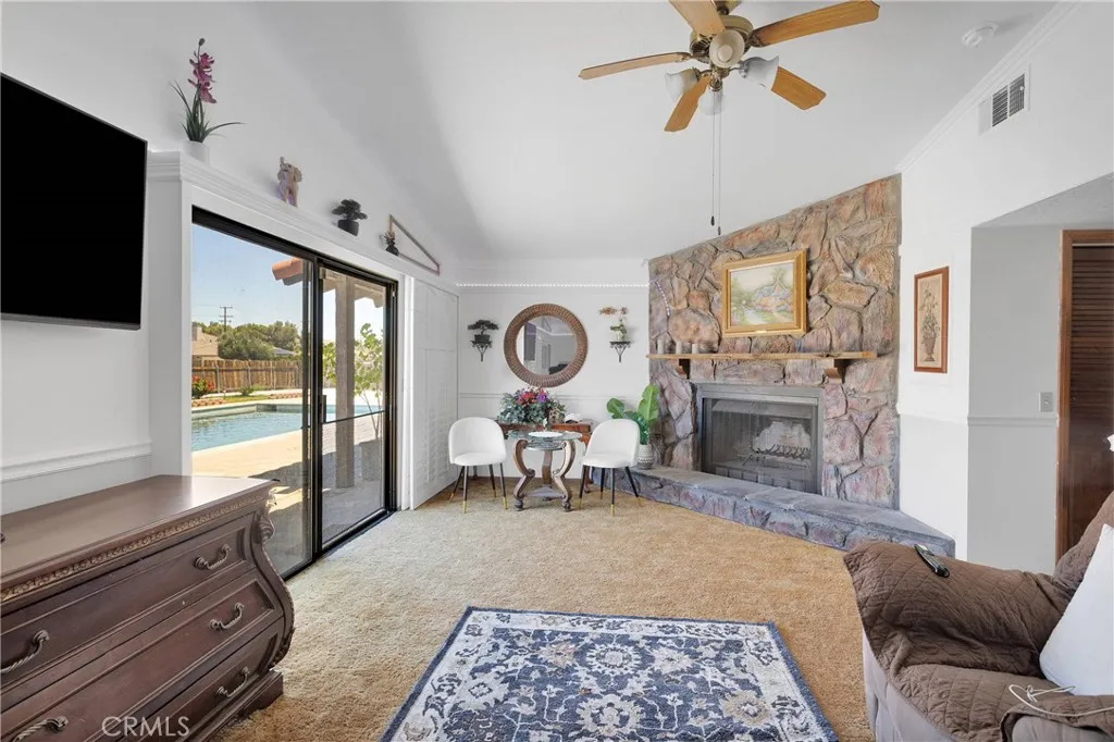19678 Red Feather Road, Apple Valley, California 92307 home-pic-20