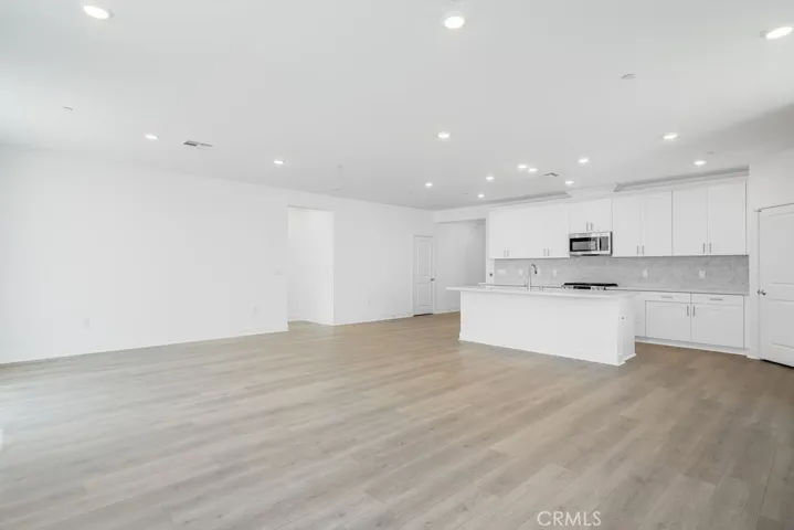 33254 Celadon Ave ~ Ready Now!