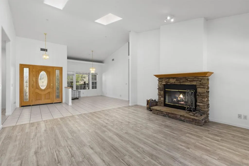 24849 Pappas Rd, Ramona, California 92065 home-pic-4