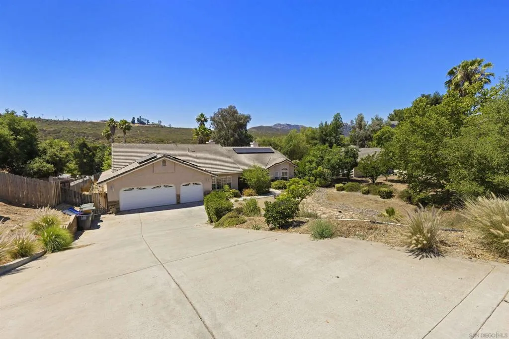 24849 Pappas Rd, Ramona, California 92065 home-pic-35