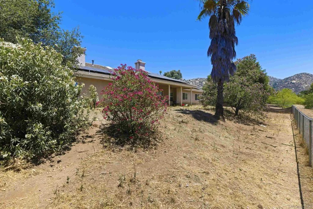 24849 Pappas Rd, Ramona, California 92065 home-pic-32