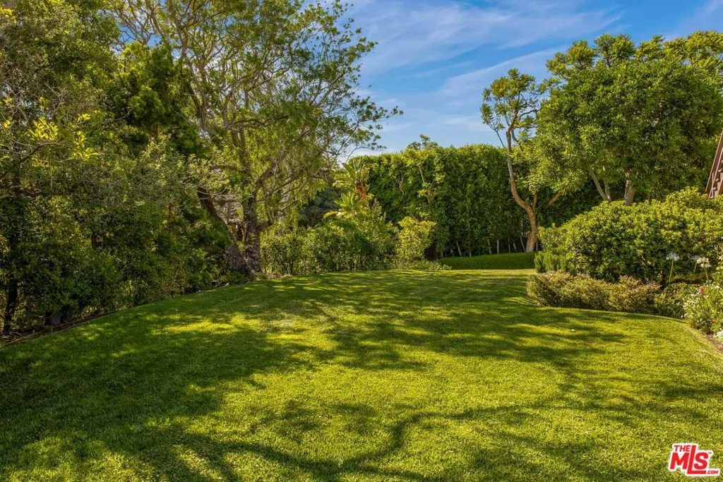570 S Mapleton Drive, Los Angeles, California 90024 home-pic-9