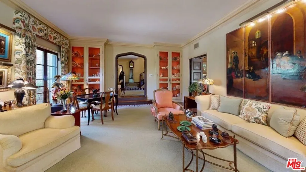 570 S Mapleton Drive, Los Angeles, California 90024 home-pic-19