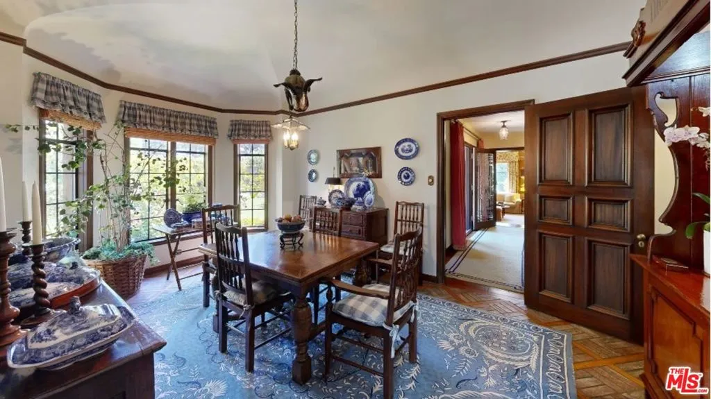 570 S Mapleton Drive, Los Angeles, California 90024 home-pic-21