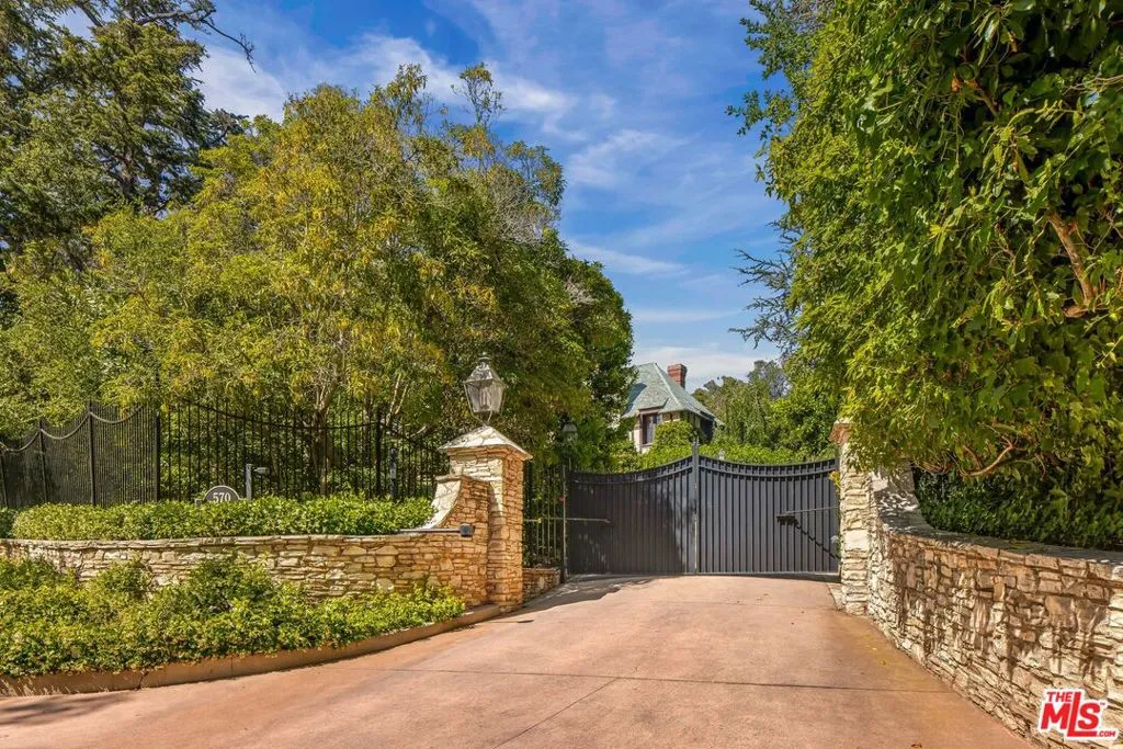 570 S Mapleton Drive, Los Angeles, California 90024 home-pic-1