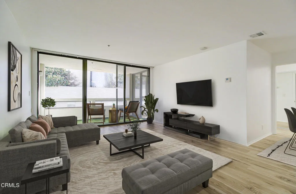 121 S Hope Street 321, Los Angeles, California 90012 home-pic-2