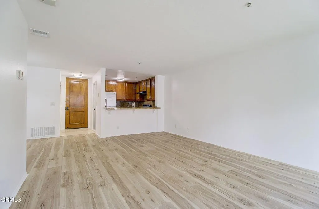 121 S Hope Street 321, Los Angeles, California 90012 home-pic-14