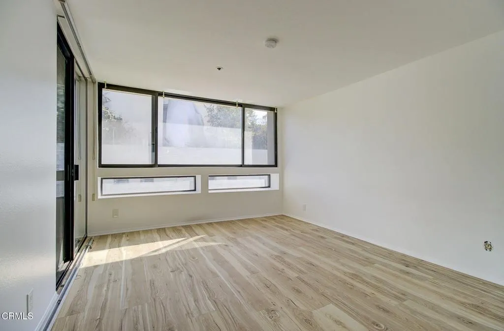 121 S Hope Street 321, Los Angeles, California 90012 home-pic-11