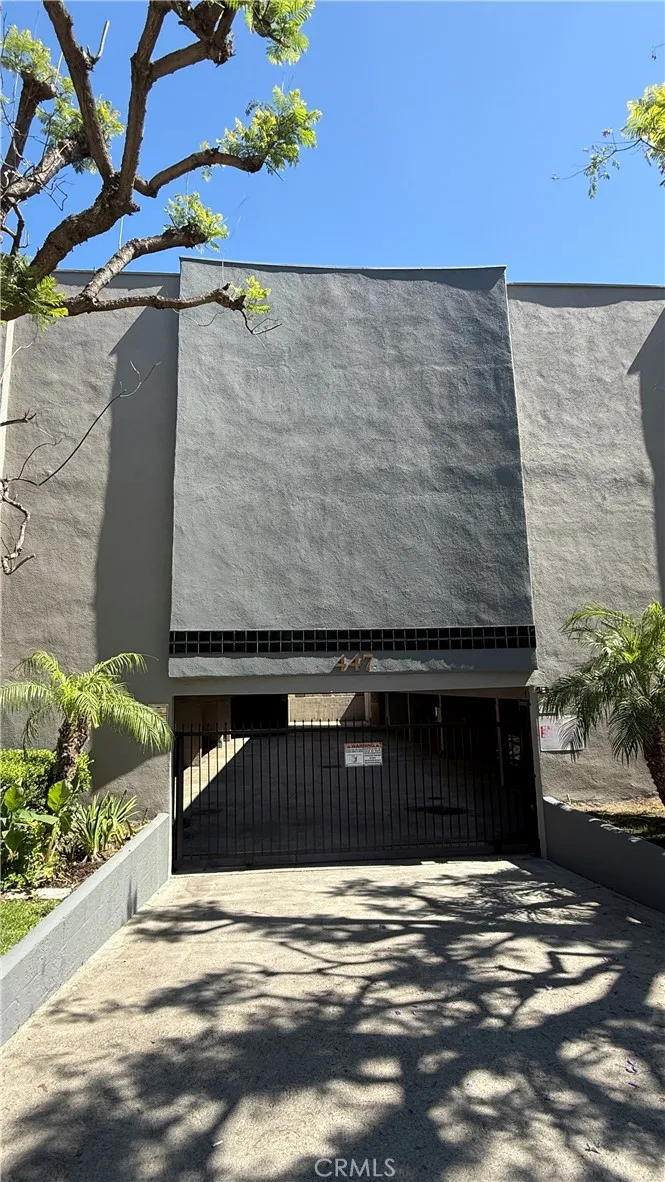 447 W Elk Avenue, Glendale, California 91204 home-pic-3