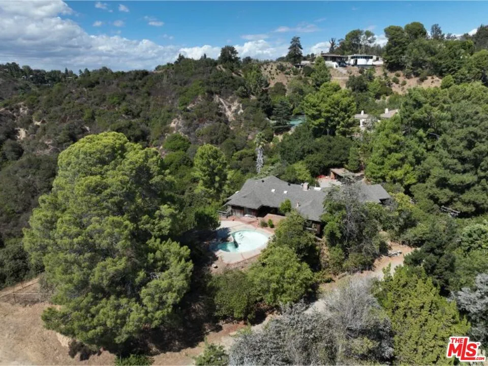 9595 Lime Orchard Road, Beverly Hills, California 90210 home-pic-8