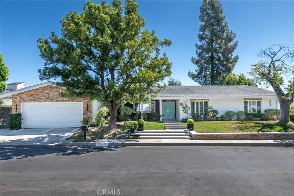 16511 Academia Drive, Encino, California 91436, 3 Bedrooms Bedrooms, ,4 BathroomsBathrooms,Residential Lease,For Rent,Academia,SR25150752