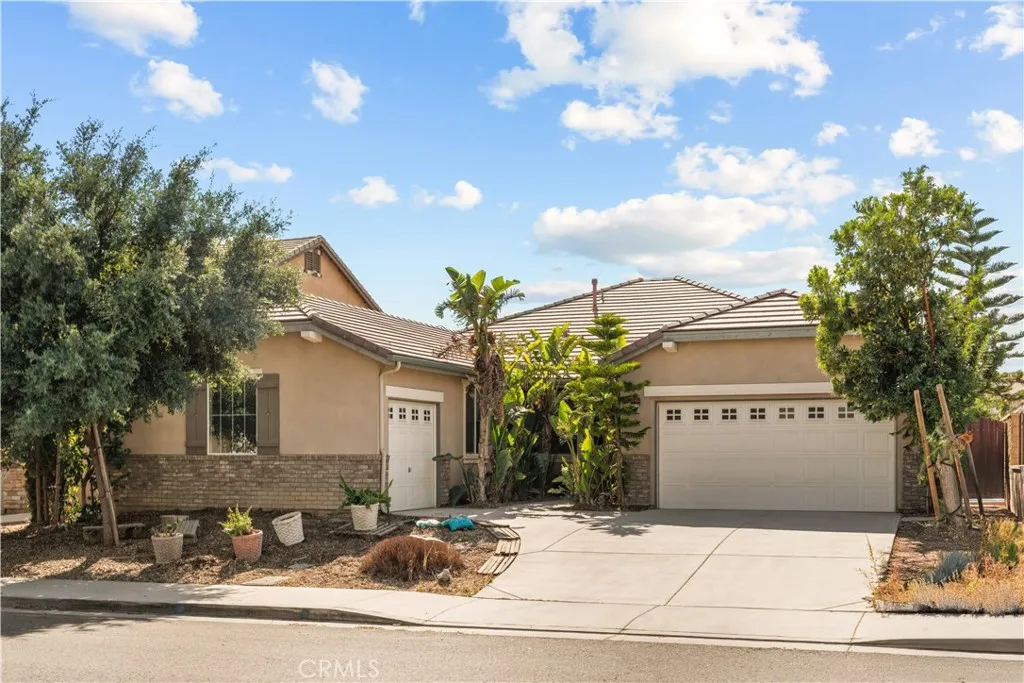 5599 Skimmer Drive, Jurupa Valley, California 91752 home-pic-1