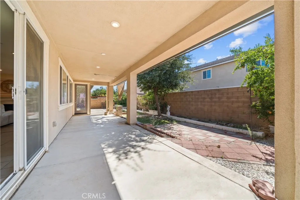 5599 Skimmer Drive, Jurupa Valley, California 91752 home-pic-10