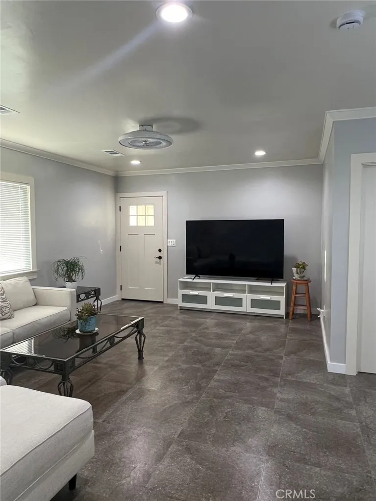 1017 Oak Avenue, Duarte, California 91010, 3 Bedrooms Bedrooms, ,2 BathroomsBathrooms,Residential Lease,For Rent,Oak,AR25150155