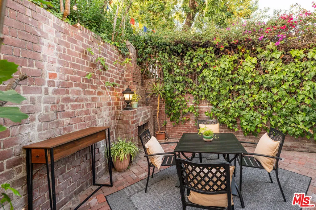 6655 Emmet Terrace, Los Angeles, California 90068 home-pic-52