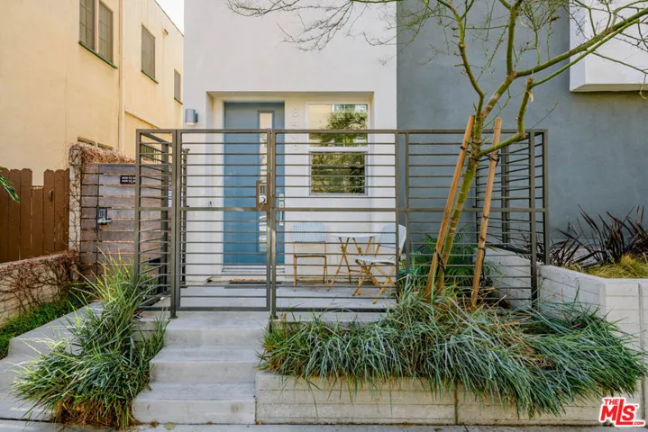 8406 Blackburn Avenue, Los Angeles, California 90048