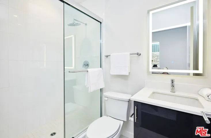 8406 Blackburn Avenue, Los Angeles, California 90048