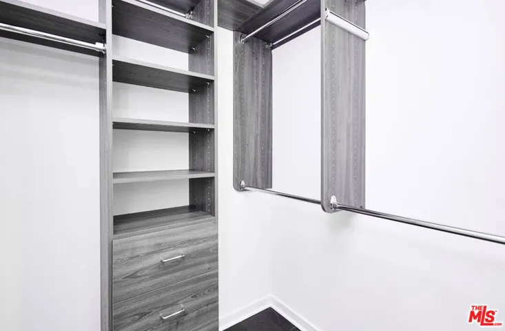 8406 Blackburn Avenue, Los Angeles, California 90048