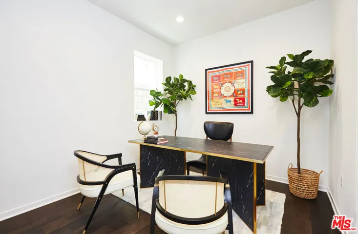 8406 Blackburn Avenue, Los Angeles, California 90048