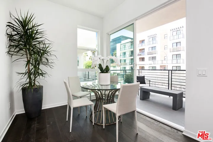 8406 Blackburn Avenue, Los Angeles, California 90048