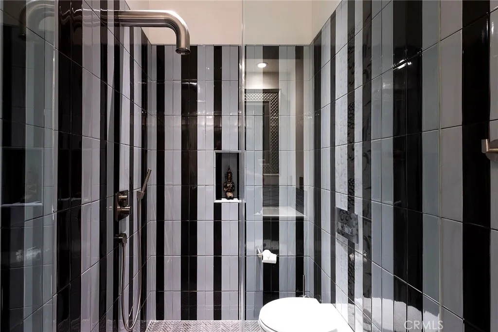 465 Panorama Drive, Laguna Beach, California 92651 home-pic-42